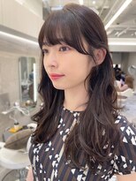 アナ ラーナ(Anna Lanna) フルバングで小顔で大人可愛い抜け感ロング【奥村北斗】