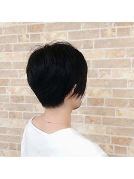 タリナ(Tarina) 襟足スッキリ大人ショートボブ♪【髪質改善取扱店 武蔵浦和】