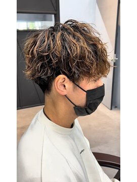 エレナ(elena) ツイストスパイラルメンズパーマ束感ショートツーブロック