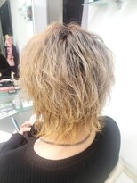 ベリッシモ(Bellissimo)&nbsp;メンズヘアセット　パーマ風センター分け