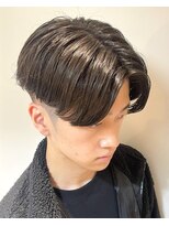 フリーク バーバーショップ 都島店(FREAK BARBER SHOP) 黒髪ツーブロックセンターパートカルマパーマ