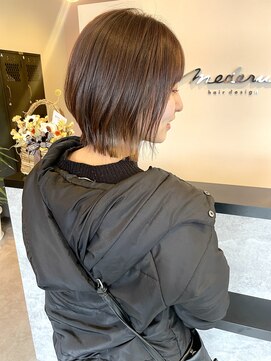 メデル(mederu) レイヤーボブ外ハネボブレイヤーミディアム伸ばしかけ暗髪透明感