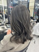 アルドーレフィエロ シンサイバシ(Ardore fiero shinsaibashi)&nbsp;コントラスト極ハイライト☆アッシュグレージュ☆20代30代40代