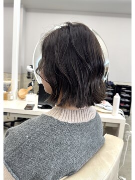 ジーナ 吉祥寺(Zina) 【山崎あゆみ】オリーブグレージュ　ボブ