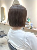 横浜切りっぱなしボブ　ベージュ　顔まわりレイヤー