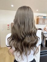 ミラシィ 成田(Mirashy)&nbsp;ハイライトカラーミルクティーベージュレイヤーカット