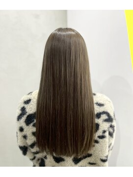 ファン(FUN) カラー/ブリーチ/ダブルカラー/リタッチ/韓国/ハイトーン/柏