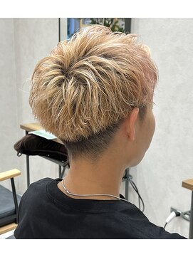 エメ バイ ヘアーポケット(aimer by hair pocket) *+aimerが叶える...ツーブロ短髪*