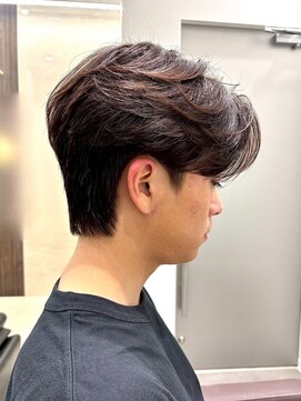 カルム(kalm) 毛流れセンターパートニュアンスパーマカルマヘアメンズパーマ