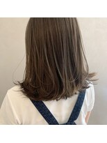 アンドワン 自由が丘(＆ONE)&nbsp;【&ONE 自由が丘】オリーブベージュ×切りっぱなしヘア