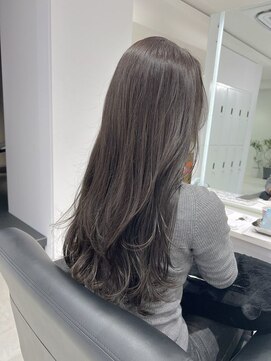 ノーム(NORME) 担当/アラシロ　ロングレイヤー×アッシュグレージュカラー