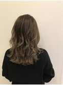 ナチュラルベージュ