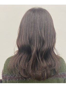 シア(sia) ラベンダーベージュ×レイヤースタイル