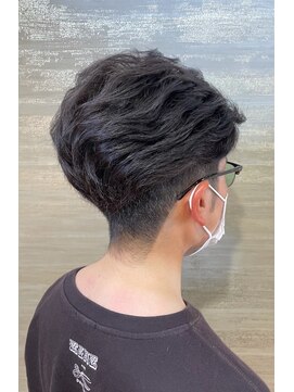 アールヌーベルヴァーグ(ar nouvelle vaugue) ゆるパーマのグラデーションツーブロック