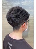 ゆるパーマのグラデーションツーブロック