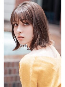 テイラー(Taylor) ルーズな切りっぱなしボブ×透け感ショコラベージュ