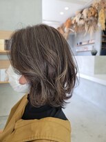 レガロ(Regalo)&nbsp;ハイライト×オリーブベージュ　〈春日井　Regalo  レガロ〉