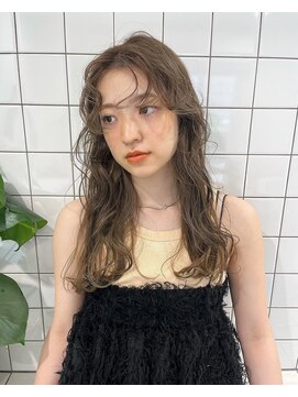 シイ(SIE) ミルクティーベージュ