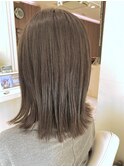 ミディアム外ハネスタイル