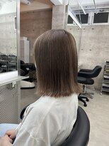 イキ 表参道(iki omotesando)&nbsp;ミディアムヘア/スラッシュ/グレージュカラー/デザインカラー