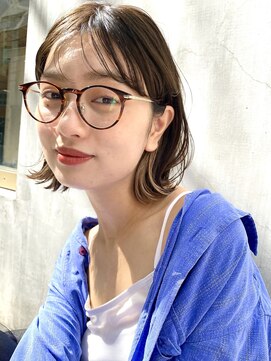 ディーエックス スリー(Dxxxx III) 外ハネボブ前髪ミディアムボブ小顔カット