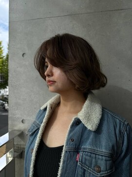 リバレッジ 白金(Leverage) 大人海外エアリーウェーブボブ：Kaede Kotaki