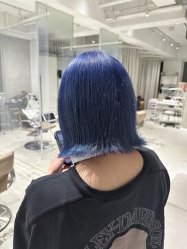 ロイリー バイ エス 立川南口(Loely by es) vivid blue