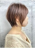 美髪シアーカラーピンクブラウンショートカット切りっぱなしボブ