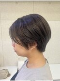 くびれショート×アッシュブラウンカラー
