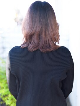 ビュートリアム 福岡(BEAUTRIUM) 乾かすだけで決まる顔まわりにレイヤーを入れた大人ロブヘアー