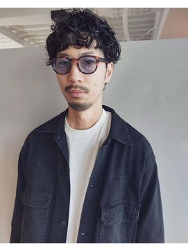 エカ(Eka) 大人メンズパーマ