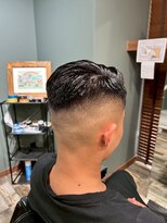 スタンドバーバー 柏(STAND BARBER)&nbsp;スペインカール／スパイキーショート/ブルーブラック/柏