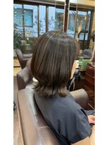 ウルフカットと白髪染め＆アッシュベージュハイライト【大村】