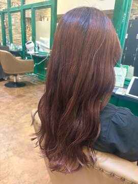 ヘアーラウンジ アンフィ 井土ヶ谷(Hair Lounge Anphi) ダークレッド