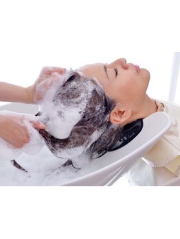 育毛促進×リフトupが期待できる人気のスパで,スッキリリフレッシュ*[本厚木/髪質改善/ハイライト]