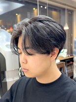スタジオフォーエイチ(STUDIO 4H) 韓国風センターパート/シルバー/ハイライト/メッシュ/刈り上げ
