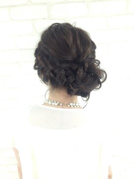 トータルビューティーサロン ディーグレース(TotalBeautySalon D.Grace) 波ウエーブのおよばれアップｓｔｙｌｅ