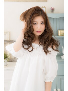ロダット 横浜(LODAT by little) 大きめカールでグラマラス大人ウェーブ【LODAT横浜】