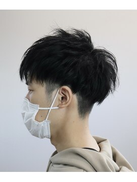 ウィスカーヘアー(whisker hair) ツーブロマッシュ