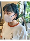 『ミニボブ』×モスグリーン刈り上げヘア 丸みシルエット