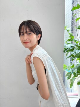 ジョエミバイアンアミ(joemi by Un ami) 【joemi】斜めバンググレージュカラーシルキーベージュ(小倉太郎