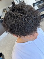フゥ 宇都宮(FeU)&nbsp;波巻きパーマメンズパーマメンズヘアツーブロックツイストパーマ