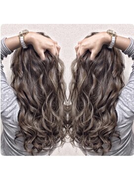 ラックスビーギャラリー なんば駅前店(LUXBE GALLERY) *津村*style by LUXBE*シナモンベージュ