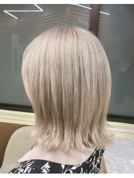 マティーナ ヘアー 池袋(Matina hair) 【ホワイトベージュ/ミルクティー/ハイトーン】20代30代40代50代