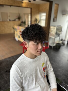 ブル(BULL) ３ミリフェード×スペインパーマ