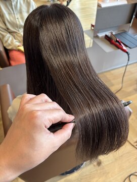 ロッカ(ROCCA) 【髪質改善】広がり・うねりを抑える酸性ストレート