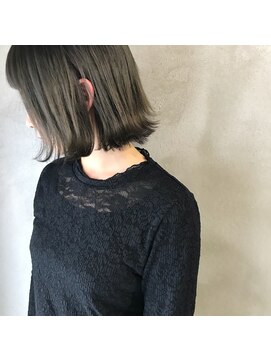 ミント(mint) 人気の切りっぱなしボブ＆赤み除去グレー！