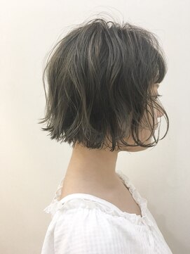 オッジ 西新店(Oggi) ボブ_カーキグレー