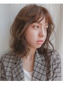 ウェービーボブ、シルキーベージュ
