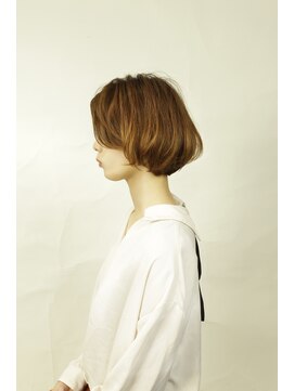 ドゥセリエ 新宿本店(de cellier) グラデーションボブ